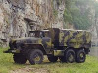 Le Vietnam achètera pour son armée les camions tout terrain "Oural"