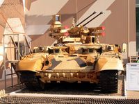 Т-90S montre ses capacités dans les sables arabes